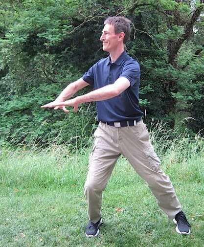 Qigong-Bewegung zur Stärkung der Faszien nach Tensegrity-Prinzipien
