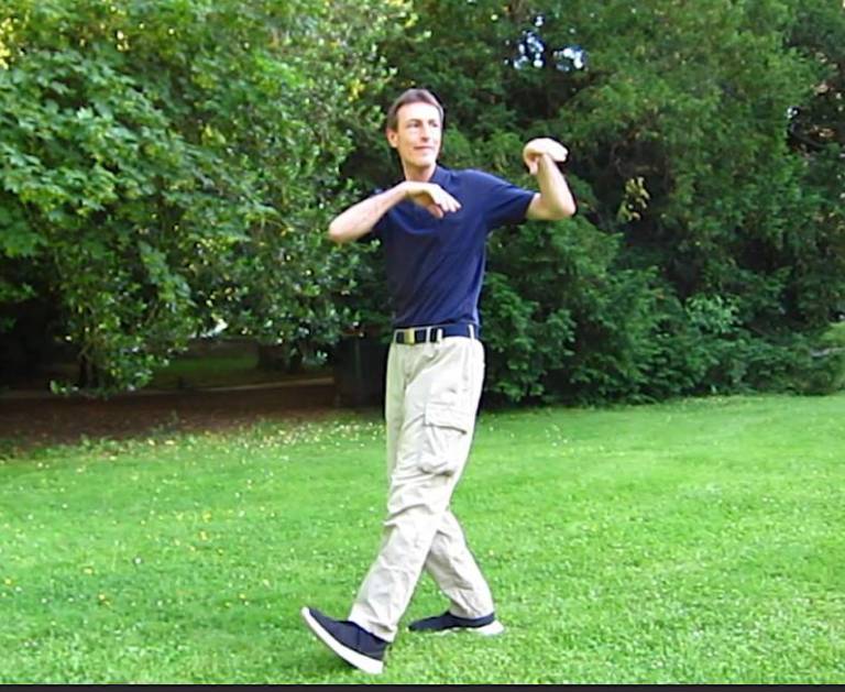 Qigong-Gehen nach Guo Lin zur Aktivierung der Faszienketten